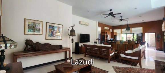 4 bedrooms Villa in Pattaya, Thailand No. 22179 3