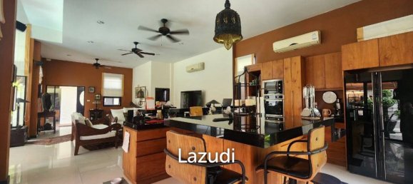 4 bedrooms Villa in Pattaya, Thailand No. 22179 8