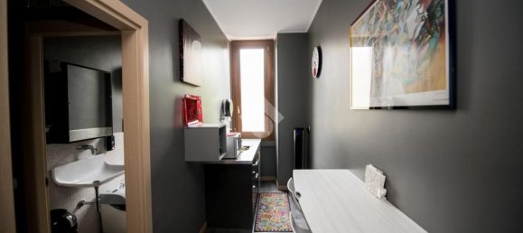 4 bedrooms Apartment in Milan, Italy No. 362700 30