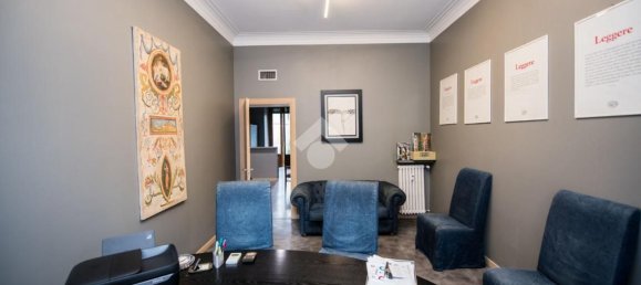 4 bedrooms Apartment in Milan, Italy No. 362700 13