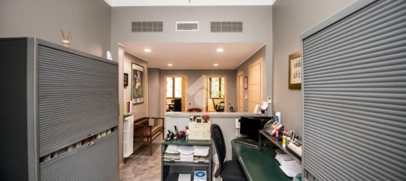 4 bedrooms Apartment in Milan, Italy No. 362700 26