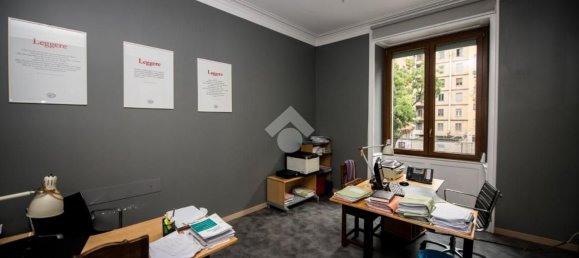 4 bedrooms Apartment in Milan, Italy No. 362700 18