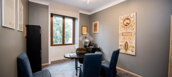 4 bedrooms Apartment in Milan, Italy No. 362700 12