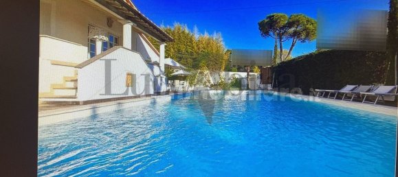 6 rooms Villa in Lucca, Italy No. 310655 2