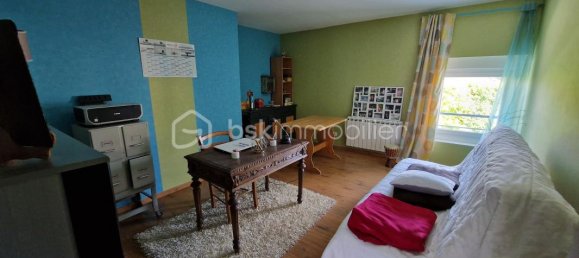 Casa de 4 dormitorios en Thibie, France No. 64382 17