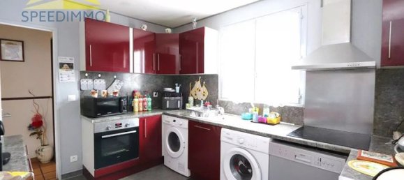 3 bedrooms House in Mandres-les-Roses, France No. 282270 6