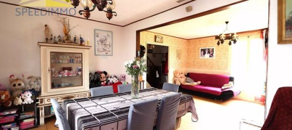 3 bedrooms House in Mandres-les-Roses, France No. 282270 5