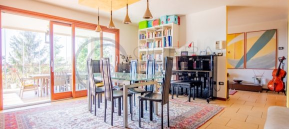 3 bedrooms Apartment in Trieste, Italy No. 53880 7