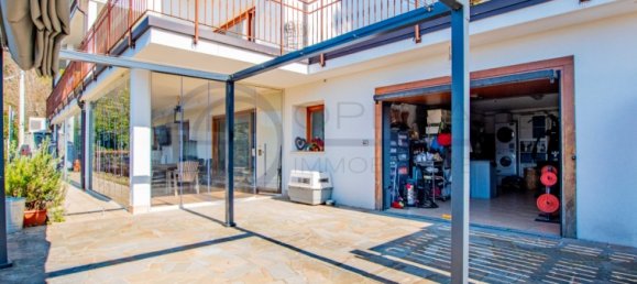 3 bedrooms Apartment in Trieste, Italy No. 53880 3