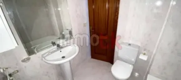 3 chambres Appartement à A Coruna, Spain No. 182639 2