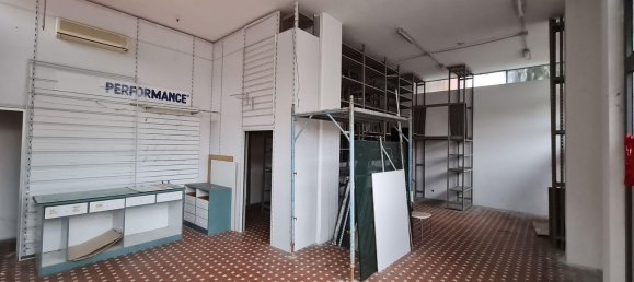 Gewerbliche Immobilie in Arcola, Italy 81m², Nr. 172411 3