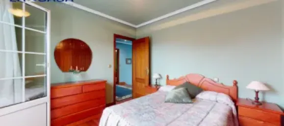 5 bedrooms House in Villarcayo, Spain No. 138777 2