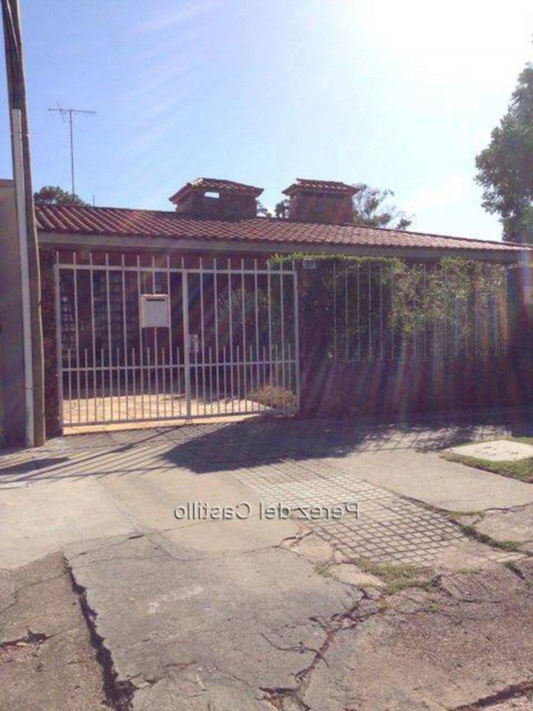 3 bedrooms House in Montevideo, Uruguay No. 6455