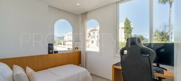 3 bedrooms Penthouse in La Quinta, Spain No. 177779 21