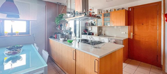 4 bedrooms Apartment in Barcelona, Spain No. 10746 2