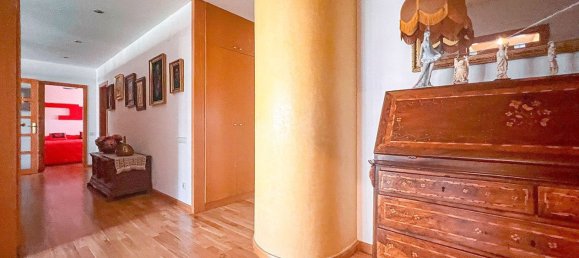 4 bedrooms Apartment in Barcelona, Spain No. 10746 11