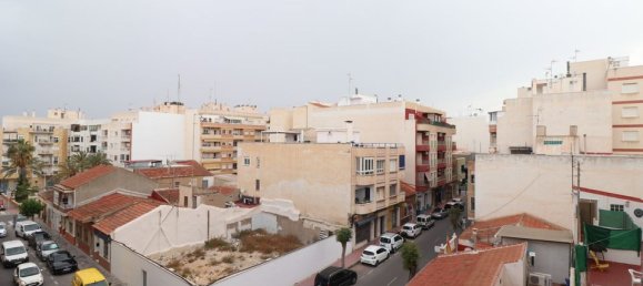 Apartamento de 3 dormitorios en Torrevieja, Spain No. 179543 16