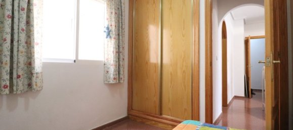 Apartamento de 3 dormitorios en Torrevieja, Spain No. 179543 13