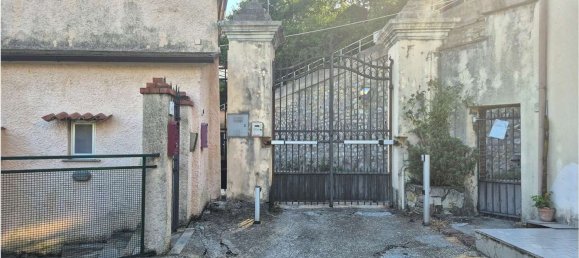 5 Schlafzimmer Wohnung in Genoa, Italy, Nr. 358057 2