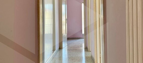 Apartamento de 3 habitaciónes en Giovinazzo, Italy No. 28507 5