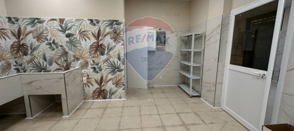 2 rooms Commercial property in Rome, Italy No. 326128 7