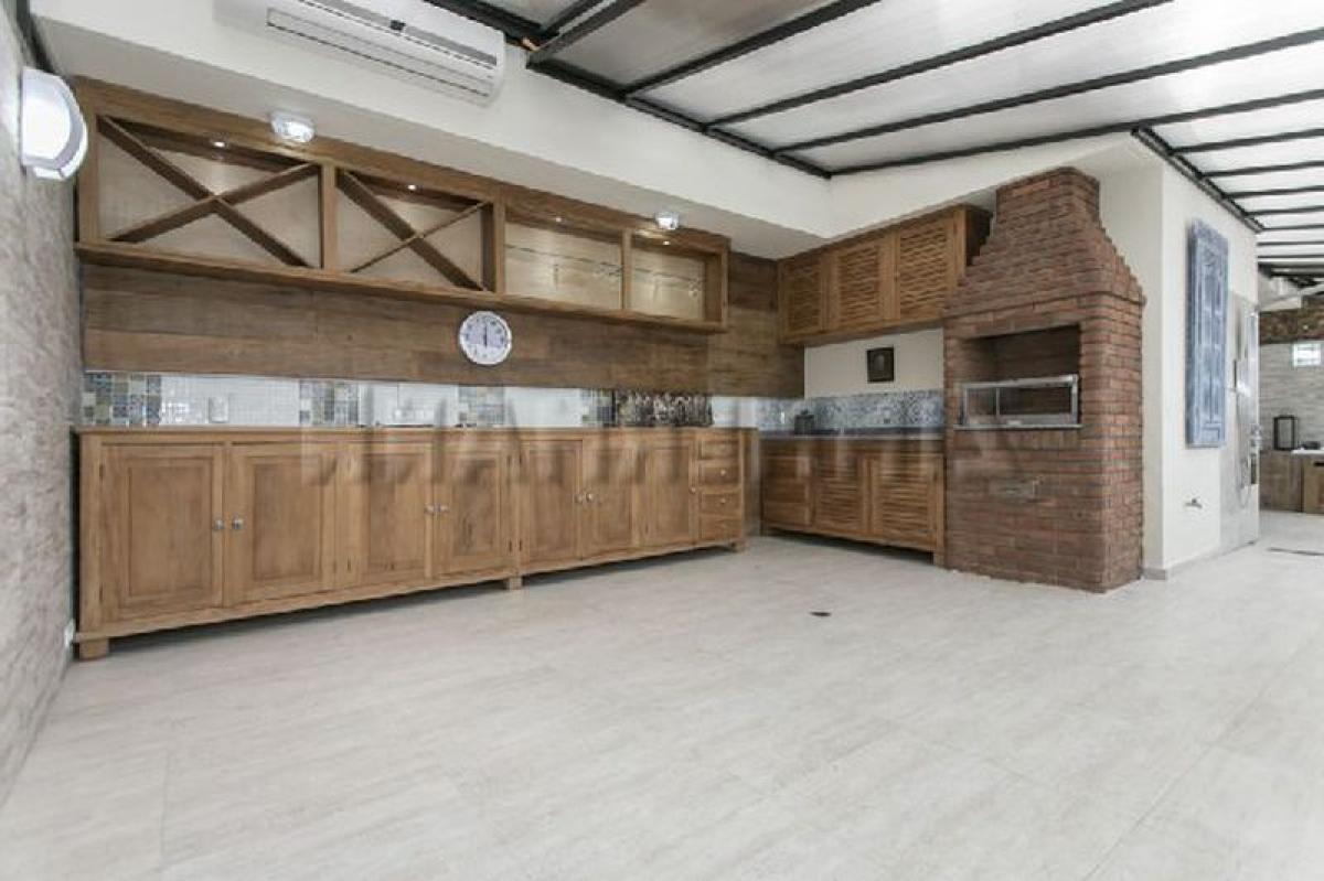 Casa de 3 dormitorios en Sao Paulo, Brazil No. 586167