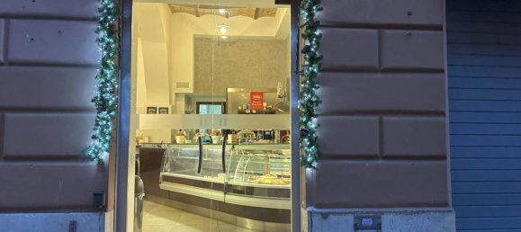 Propiedad comercial de 3 habitaciónes en Rome, Italy No. 121782 4