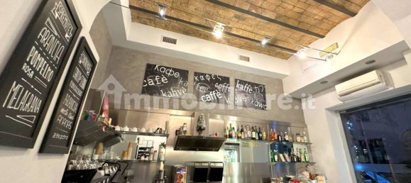 Propiedad comercial de 3 habitaciónes en Rome, Italy No. 121782 14