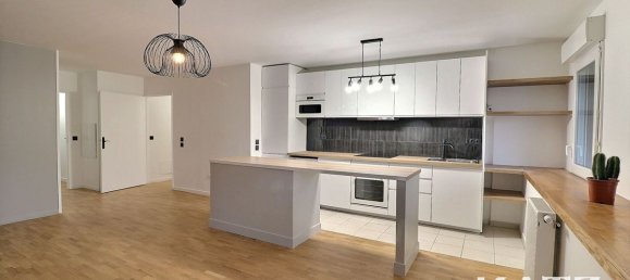 Apartamento de 3 dormitorios en Nanterre, France No. 189580 2