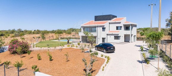 5 غرف نوم منزل في Quarteira, Portugal رقم 33052 6