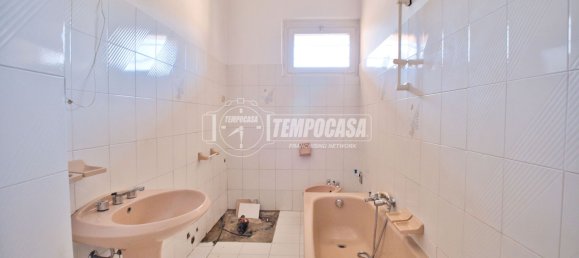 5 rooms House in Novara, Italy No. 305126 18