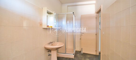 5 rooms House in Novara, Italy No. 305126 12