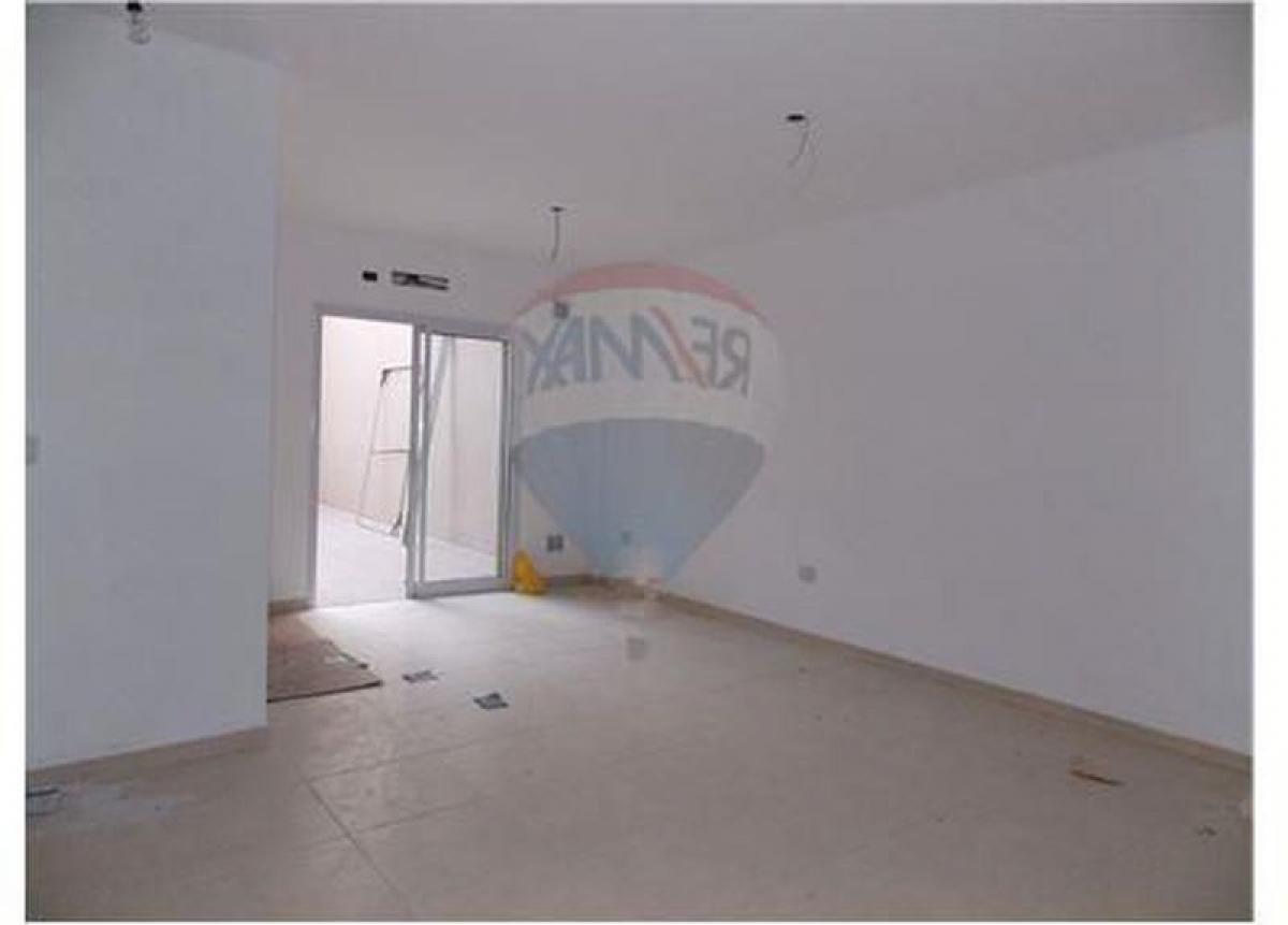 Studio in Tres de Febrero, Argentina No. 52491