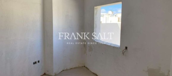 1 bedroom Penthouse in Ta' Xbiex, Malta No. 3017 4