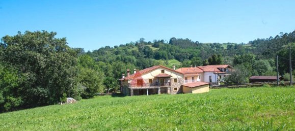 3 bedrooms House in Cantabria, Spain No. 165477 2