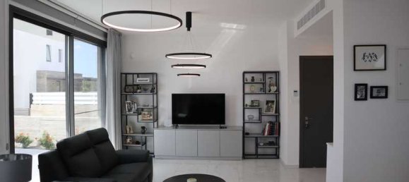 3 bedrooms Villa in Geroskípou, Cyprus No. 18120 10