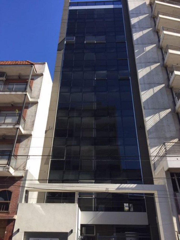 30m² Office in Quilmes, Argentina No. 23022