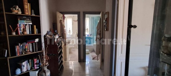 5 bedrooms Apartment in Genoa, Italy No. 266680 9