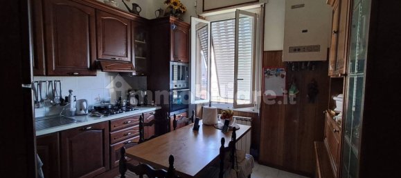 5 bedrooms Apartment in Genoa, Italy No. 266680 3