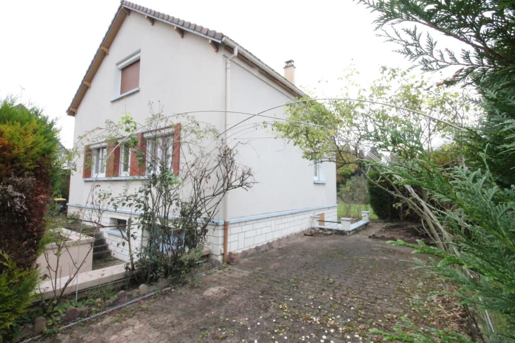 4 chambres Maison à Chambly, France No. 41745