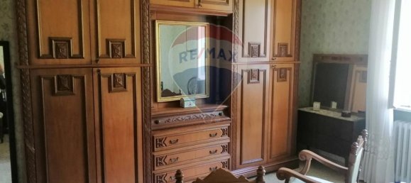 Дом с 4 комнатами в Фолиньо, Италия № 146284 16