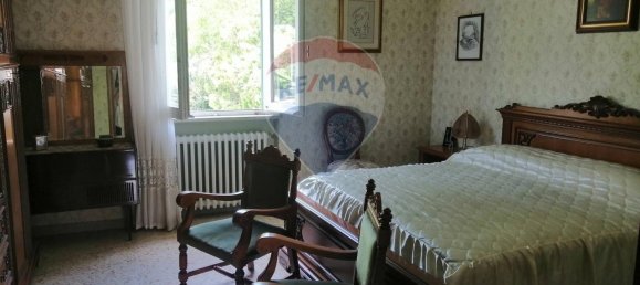 Дом с 4 комнатами в Фолиньо, Италия № 146284 17