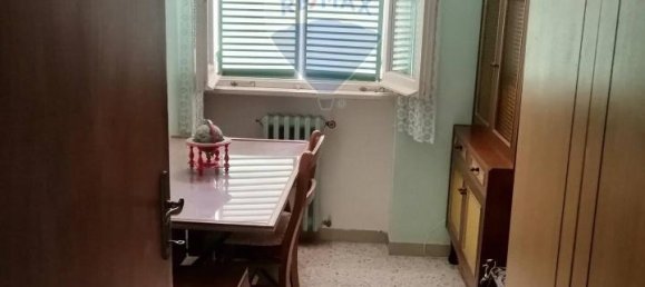 Дом с 4 комнатами в Фолиньо, Италия № 146284 15