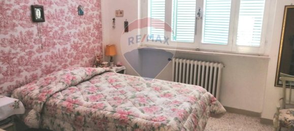 Дом с 4 комнатами в Фолиньо, Италия № 146284 25