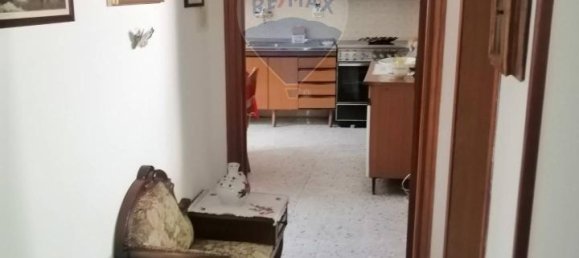 Дом с 4 комнатами в Фолиньо, Италия № 146284 5