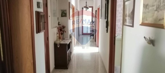 Дом с 4 комнатами в Фолиньо, Италия № 146284 4