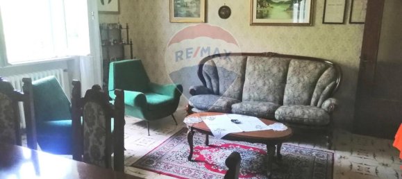 Дом с 4 комнатами в Фолиньо, Италия № 146284 10