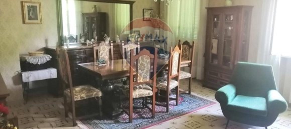 Дом с 4 комнатами в Фолиньо, Италия № 146284 7