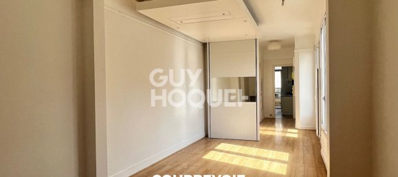 Apartamento de 1 dormitorio en Courbevoie, France No. 182896 3
