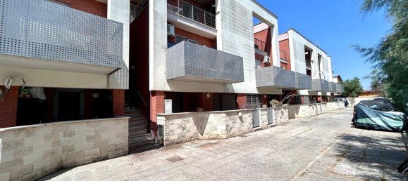 3 bedrooms Apartment in Rome, Italy No. 375930 4